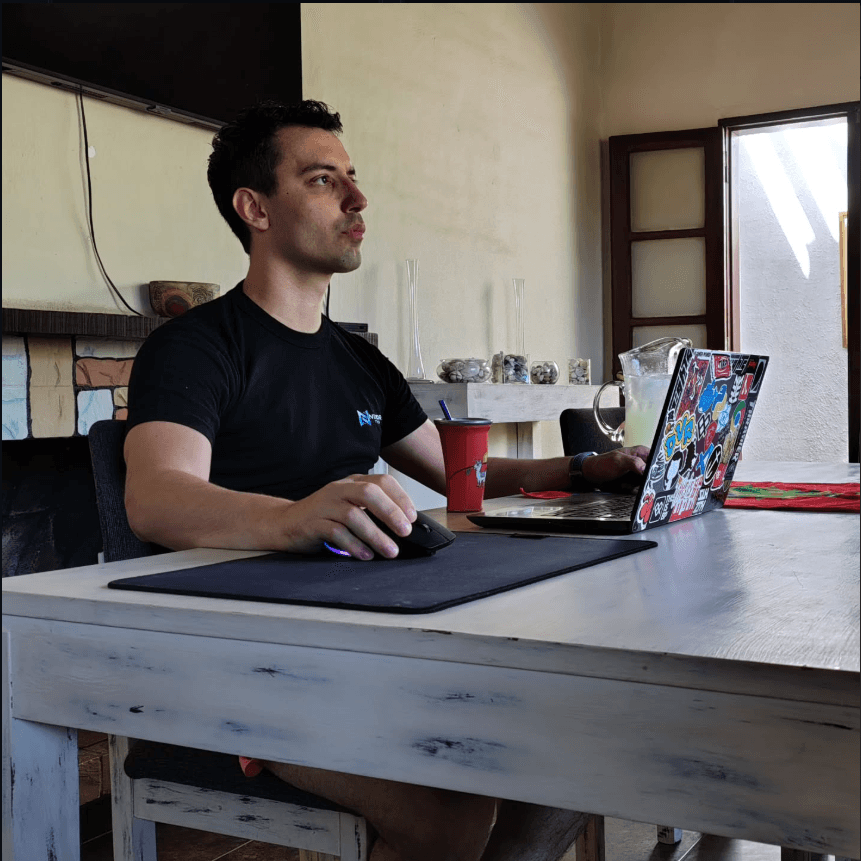 Nicolás Ragazzini, fundador de Nixora CRM